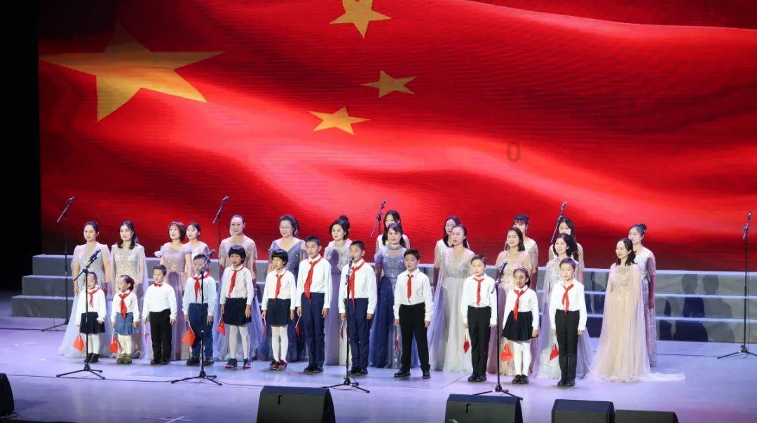 这张图是哪个动漫还是游戏的?
